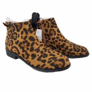 (SH-273) Time And Tru Leopard Print Boots Size 8.5